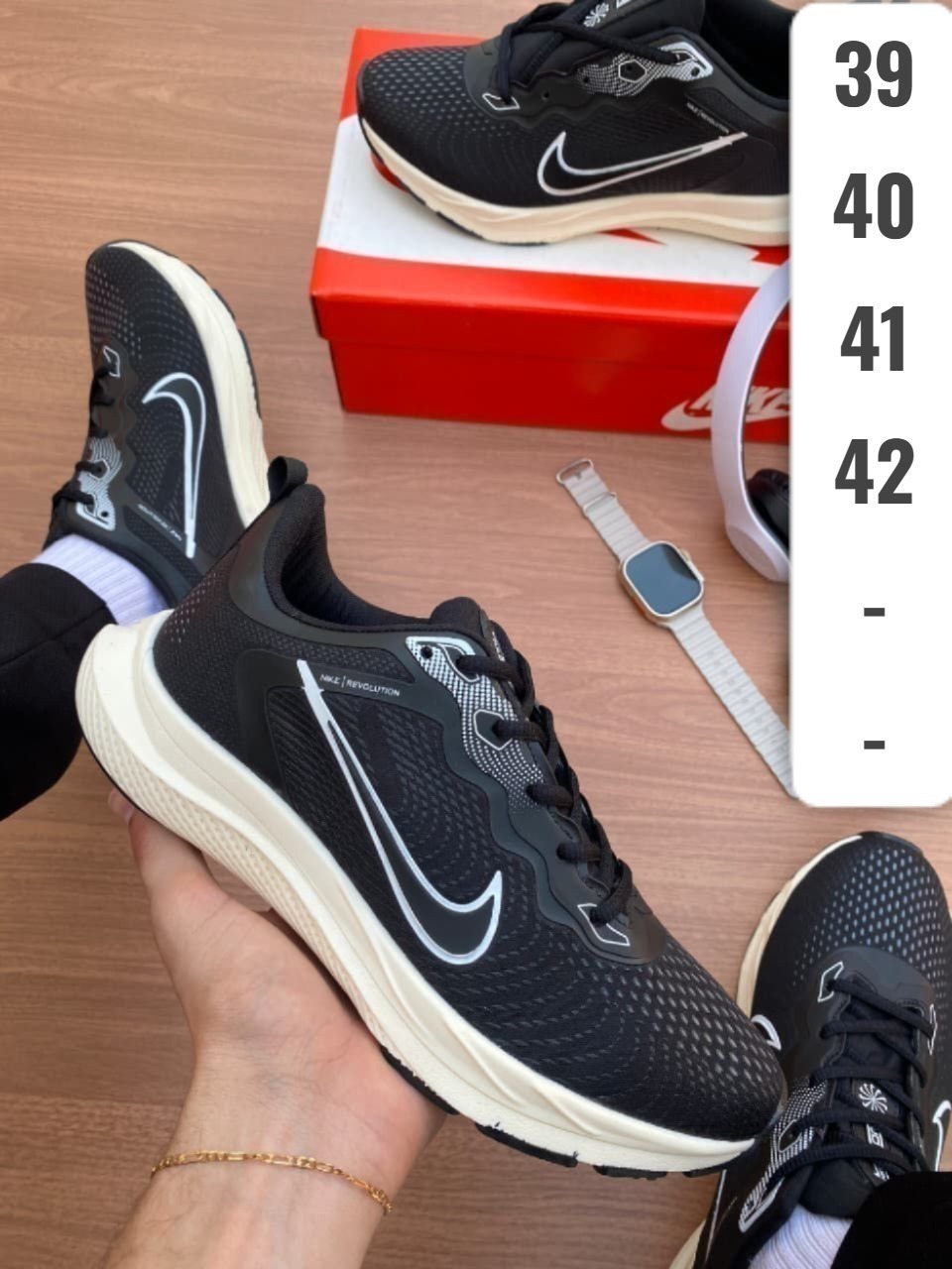 Revolution Black na cor Preto e Branco