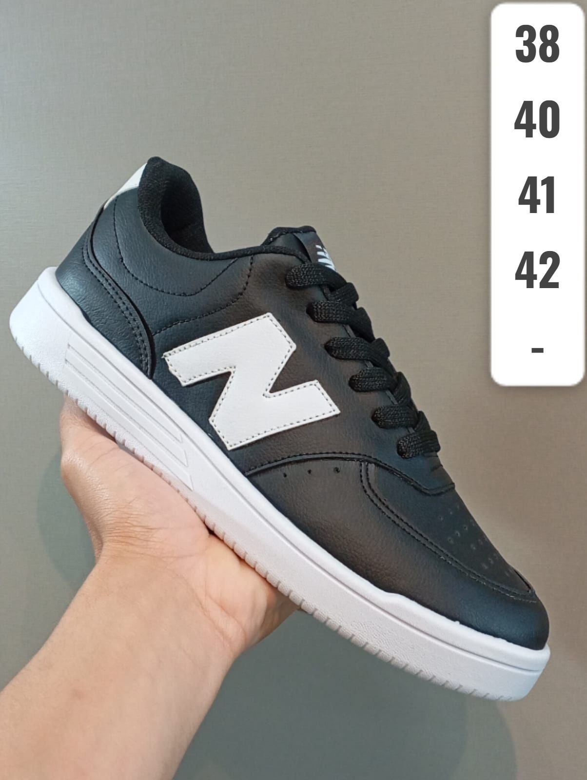 Court Preto e Branco na cor Preto e Branco