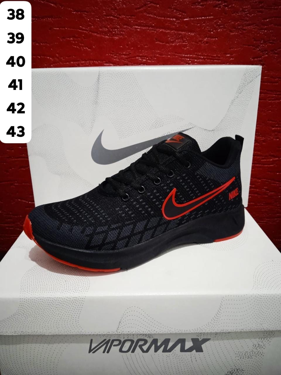 Vapormax Preto Vermelho na cor Preto e Vermelho