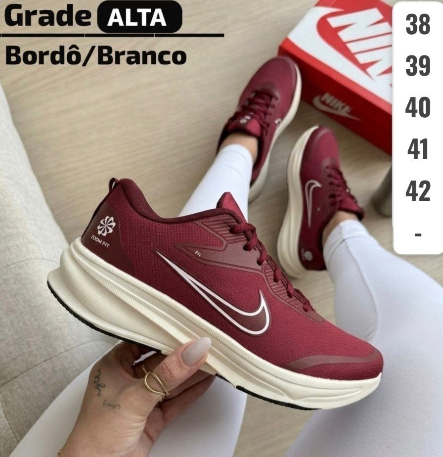 Zoom Fit Bordô na cor Bordô e Branco